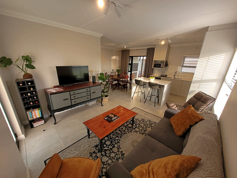 2 Bedroom Property for Sale in Croydon Western Cape